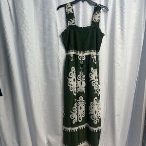 Pretty Gardens Avocado Green Floral Print Smocked Bodice Maxi Dress Large